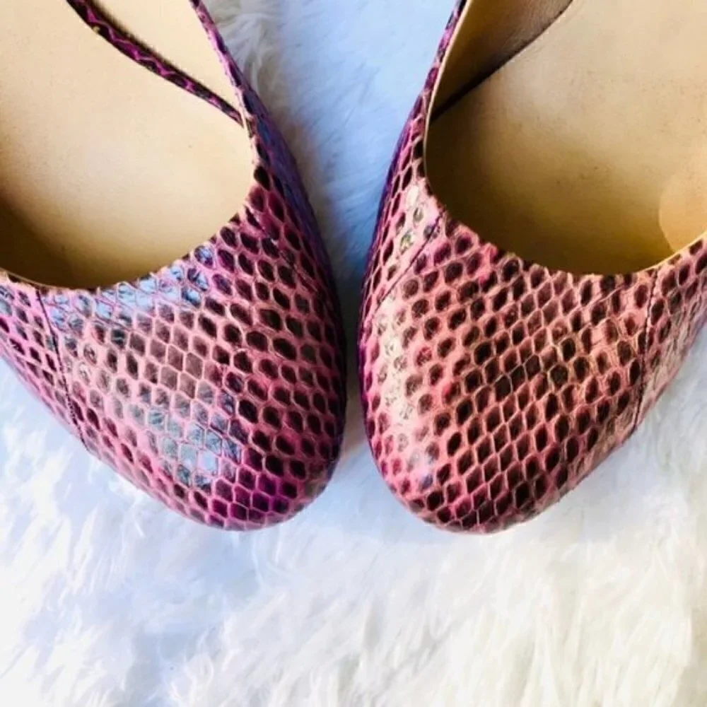 Pour La Victorie Heels 9 Pumps Haya Snake Print Pumps Fuschia Party Vacation